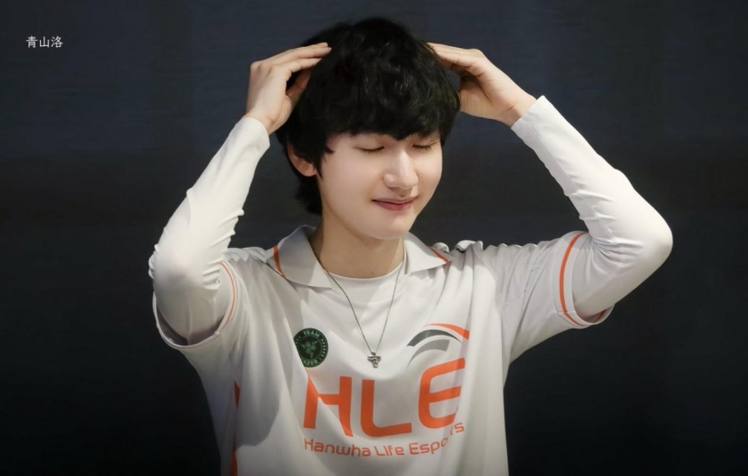 Peanut thi đấu cùng HLE tại LCK