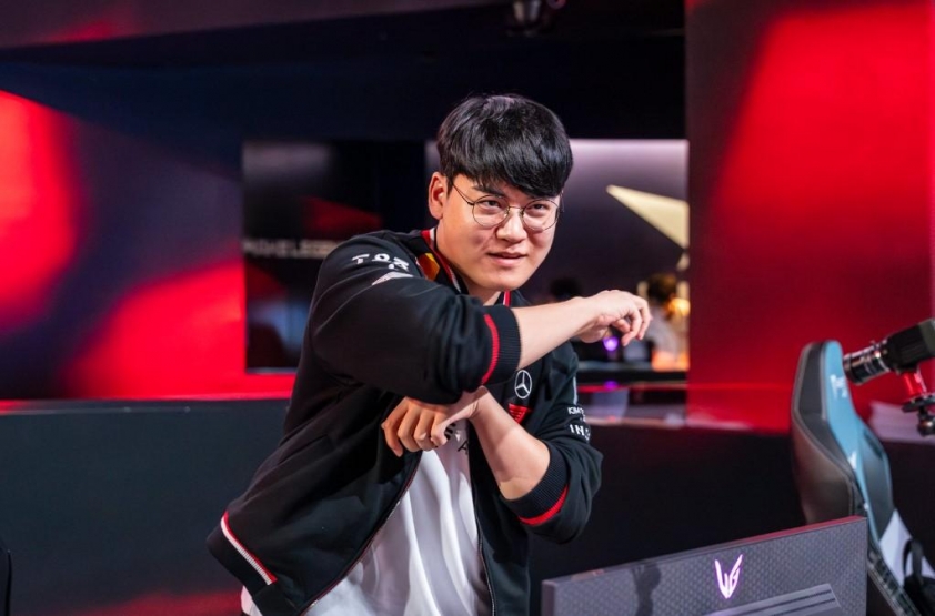 Hình ảnh minh họa sự khác biệt trong cách xử lý bình luận của HLE và đội tuyển cũ